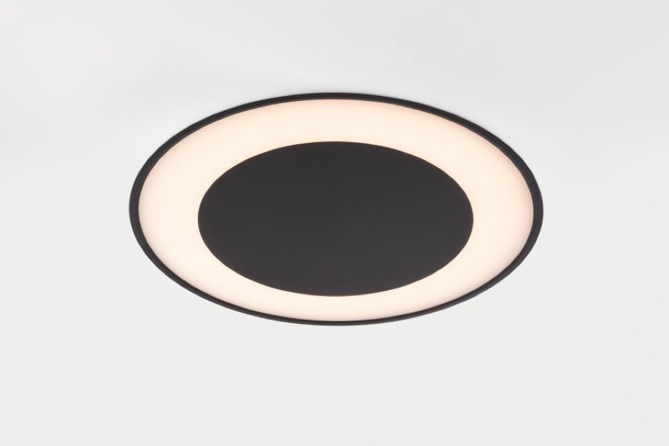Flat moon eclips recessed
